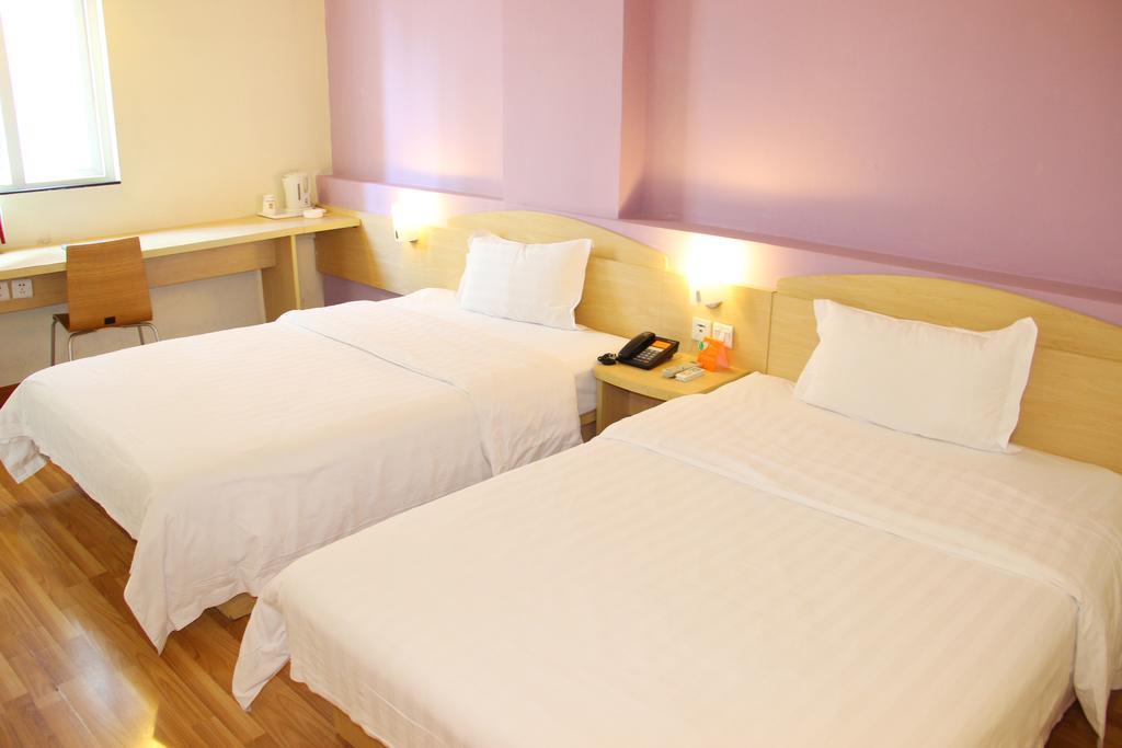7Days Inn Guangzhou South Railway Station Nan Pu Metro Station المظهر الخارجي الصورة