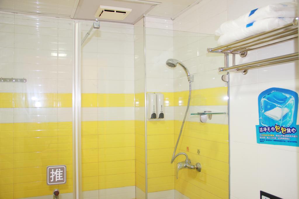 7Days Inn Guangzhou South Railway Station Nan Pu Metro Station المظهر الخارجي الصورة