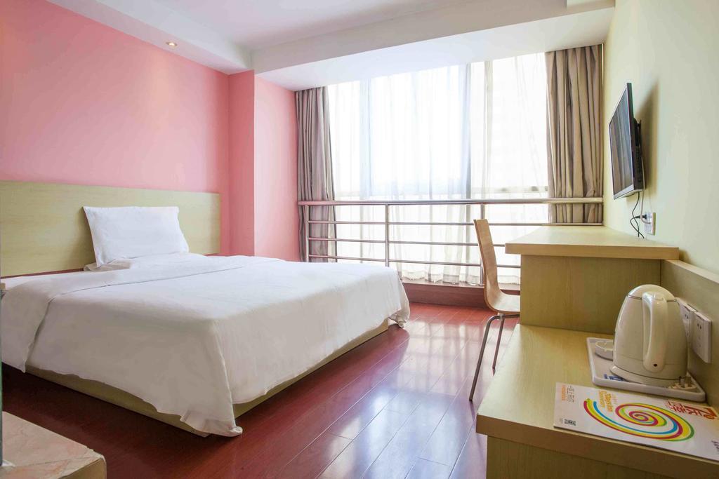 7Days Inn Guangzhou South Railway Station Nan Pu Metro Station الغرفة الصورة