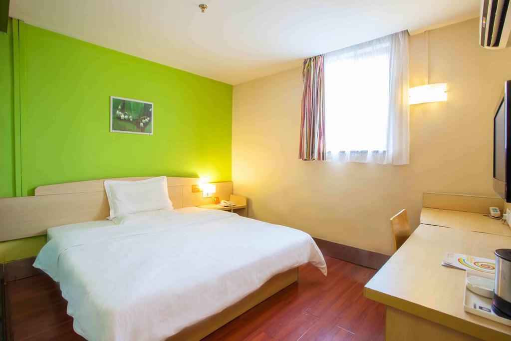 7Days Inn Guangzhou South Railway Station Nan Pu Metro Station المظهر الخارجي الصورة